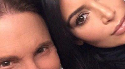 Los Kardashian-Jenner se vuelcan con Bruce Jenner tras hablar de su cambio de sexo: "Estamos orgullosos. Eres nuestro héroe"
