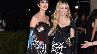 Madonna y Katy Perry roban el título de gemelas a las Olsen en la gala del MET 2015