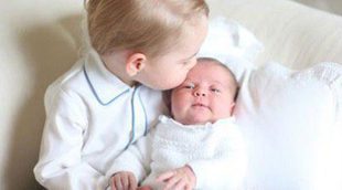 Primeras imágenes de la Princesa Carlota de Cambridge con su hermano, el Príncipe Jorge