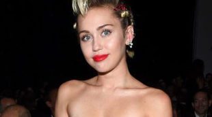 Miley Cyrus, homenajeada por su apoyo a la lucha contra el VIH en la gala amfAR Inspiration de Nueva York 2015