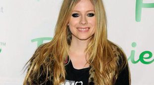 Avril Lavigne rompe a llorar al hablar por primera vez en televisión de la enfermedad que casi le cuesta la vida