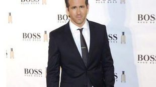 Ryan Reynolds tras la polémica mochila portabebés: 
