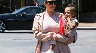 Kim Kardashian 'sufre un accidente' junto a su hija North en el cine