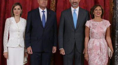 Los Reyes Felipe y Letizia almuerzan con el presidente de Rumanía tras su fin de semana en Mallorca con Leonor y Sofía