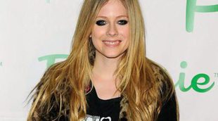 Avril Lavigne recupera la ilusión por vivir y se compra junto a su marido Chad Kroeger una mansión de 5,4 millones de dólares