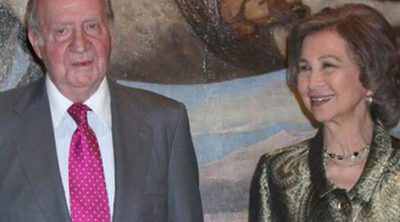 El Rey Juan Carlos se divierte en Saint-Tropez mientras la Reina Sofía se va de fiesta con la realeza europea