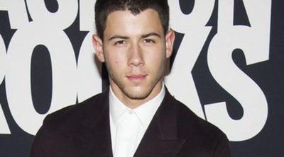 Nick Jonas aclara los rumores sobre un posible acercamiento a Selena Gomez