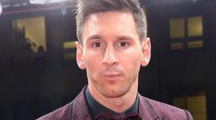 Leo Messi, en el punto de mira: tachado de ir sucio, sin afeitar y mal vestido a un acto