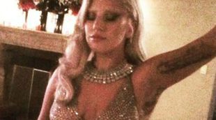 Lady Gaga ofrece una fiesta para el elenco de 'American Horror Story: Hotel' en la 'sangrienta' piscina de su casa
