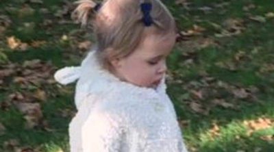 La Princesa Leonor de Suecia disfruta del otoño con un paseo por el parque
