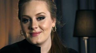 Adele confiesa que le quitaron el control de su cuenta de Twitter porque escribía borracha