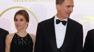 Los Reyes Felipe y Letizia entregan los Premios Mariano de Cavia entre toreros y políticos populares