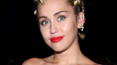 Miley Cyrus estrena videoclip de su canción 'BB Talk' convertida en un malhablado bebé