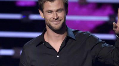 Chris Hemsworth, agradecido de estar viviendo su "sueño" en los People's Choice Awards 2016