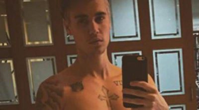 Justin Bieber prepara sus abdominales para su actuación en los Premios Grammy 2016