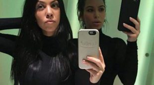 Kim Kardashian vuelve a las redes sociales irreconocible y posando junto a su hermana Kourtney