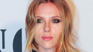 El beso que confirma el romance entre Scarlett Johansson y el publicista Nate Naylor