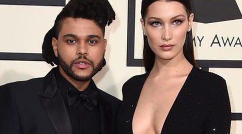 Bella Hadid y The Weeknd y John Legend y Chrissy Teigen, las parejas que lucieron su amor en los Premios Grammy 2016