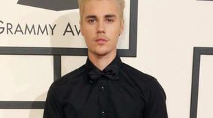 Justin Bieber hace enloquecer a las beliebers posando 'desnudo' en portada