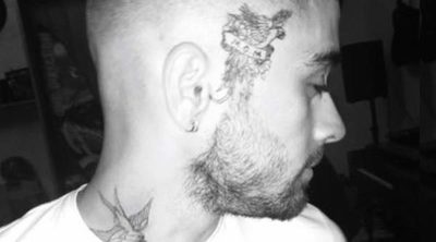 Zayn Malik sorprende haciéndose un tatuaje enorme en un lado de la cara