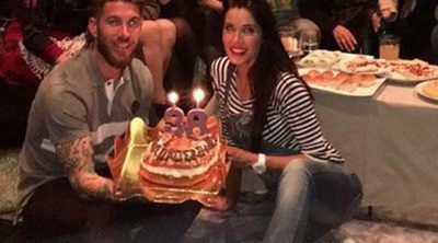 Así sopló Pilar Rubio las velas de su 38 cumpleaños con Sergio Ramos y un grupo de amigos