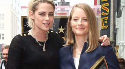 Jodie Foster recibe por fin su estrella del Paseo de la Fama de manos de Kristen Stewart