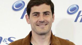 Iker Casillas saca su lado más 'manitas' para montar la cunita de su segundo hijo con Sara Carbonero