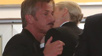 El frío reencuentro de Charlize Theron y Sean Penn en el estreno de 'The last face' en Cannes 2016