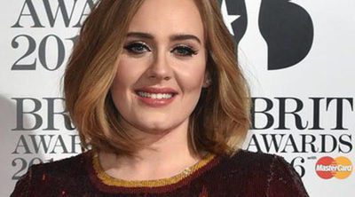 Adele sorprende en uno de sus conciertos cantando 'Spice Up your life' de las Spice Girls