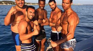 Los sensuales movimientos de Cristiano Ronaldo en el mar de Ibiza acompañado de dos espectaculares chicas