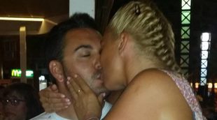 El besazo de Belén Esteban y Miguel durante su verano más romántico