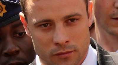 Oscar Pistorius niega su intento de suicidio justificando sus cortes por una caída de la cama
