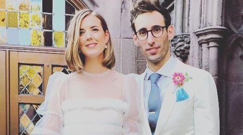 Agyness Deyn se casa con Joel McAndrew y luce un look muy original en su boda