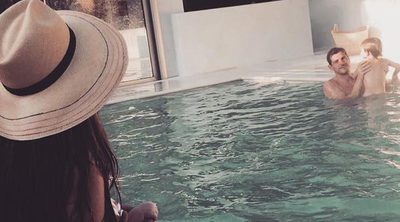 Sara Carbonero se despide de sus vacaciones en Madrid con una tarde en la piscina
