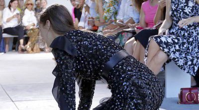 La mala pata de Bella Hadid sobre la Nueva York Fashion Week: acabó por los suelos