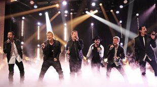 James Corden actúa junto a los Backstreet Boys