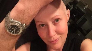 Shannen Doherty celebra que su pelo está creciendo tras su tratamiento de quimioterapia