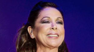 Isabel Pantoja vuelve a cantar en la boda de Kiko Rivera e Irene Rosales y se emociona por Juan Gabriel