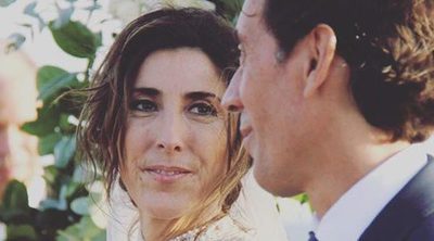 Carruaje, caballo, flores... La romántica boda de Paz Padilla y Juan Vidal al atardecer en la playa