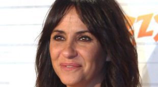 Melani Olivares presume de embarazo y de marido e hijos en el estreno de 'Ozzy'