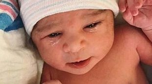 Dream Renée Kardashian, la hija recién nacida de Rob kardashian, publica su primera foto en Twitter