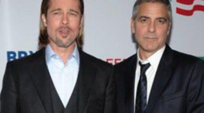George Clooney, Brad Pitt y Matt Boomer protagonizan el estreno de la obra '8' en favor de los homosexuales