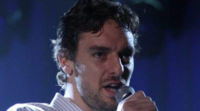 Pau Gasol demuestra sus dotes como cantante en una gala solidaria organizada por Unicef