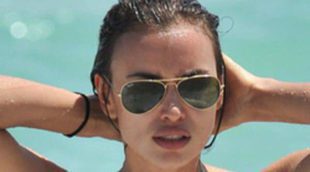 Irina Shayk presume de cuerpazo en bikini en playas de Miami sin Cristiano Ronaldo