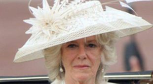 La Reina Isabel II de Inglaterra nombra a Camilla Parker Bowles Dama de la Gran Cruz
