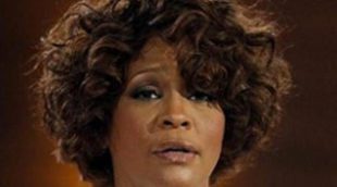 El cuerpo de Whitney Houston fue hallado con restos de nueve drogas, marcas de quemaduras y agujas, y sin pelo