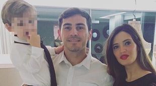 Iker Casillas y Sara Carbonero ponen rumbo a España con Martín y Lucas: 