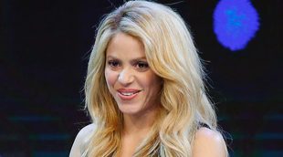 Shakira recuerda a sus hijos Milan y Sasha al recoger un premio en Davos por su labor filantrópica