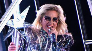 La actuación Lady Gaga en la Super Bowl: piruetas, luz, color y un guiño reivindicativo