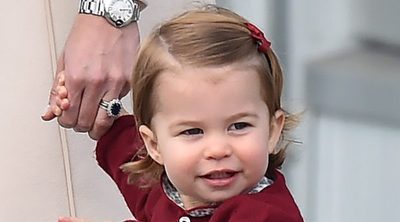 El Príncipe Guillermo y Kate Middleton celebran el segundo cumpleaños de la Princesa Carlota con una foto